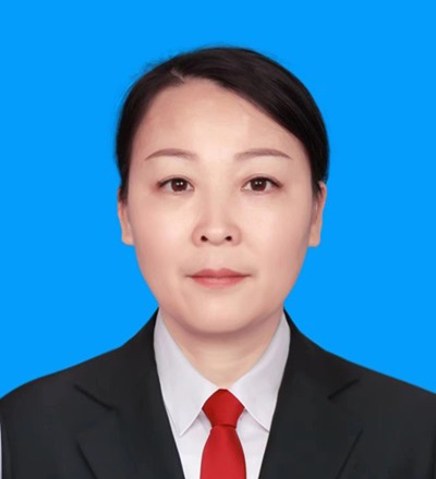 何莉