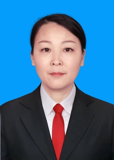 何莉